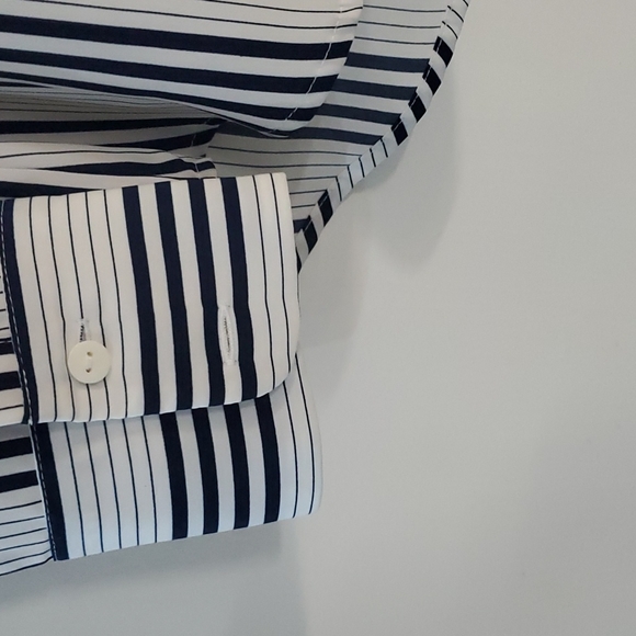 H&M blouse - Picture 2 of 7